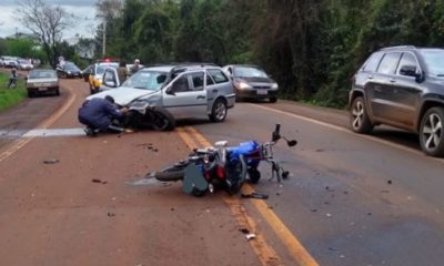 Motociclista fica gravemente ferido após colisão frontal entre carro e moto na BR-472