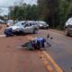 Motociclista fica gravemente ferido após colisão frontal entre carro e moto na BR-472