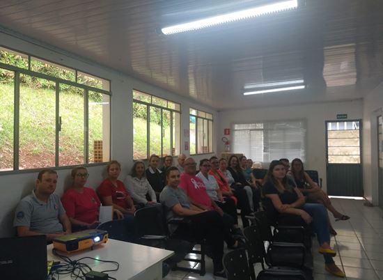 Servidores da Saúde de Marcelino Ramos participam de palestra sobre doença de Fabry