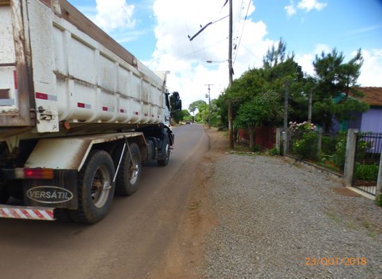 Fios de alta-tensão ameaçam cair sobre a RS-480, em Barão de Cotegipe