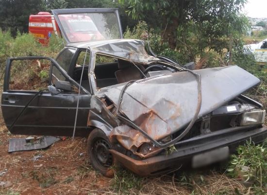 Grave acidente deixa três pessoas feridas, em Tapejara