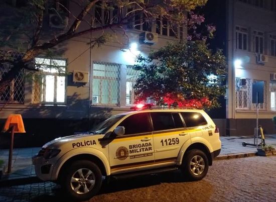 Criança de 3 anos é morta; mãe e padrasto são presos